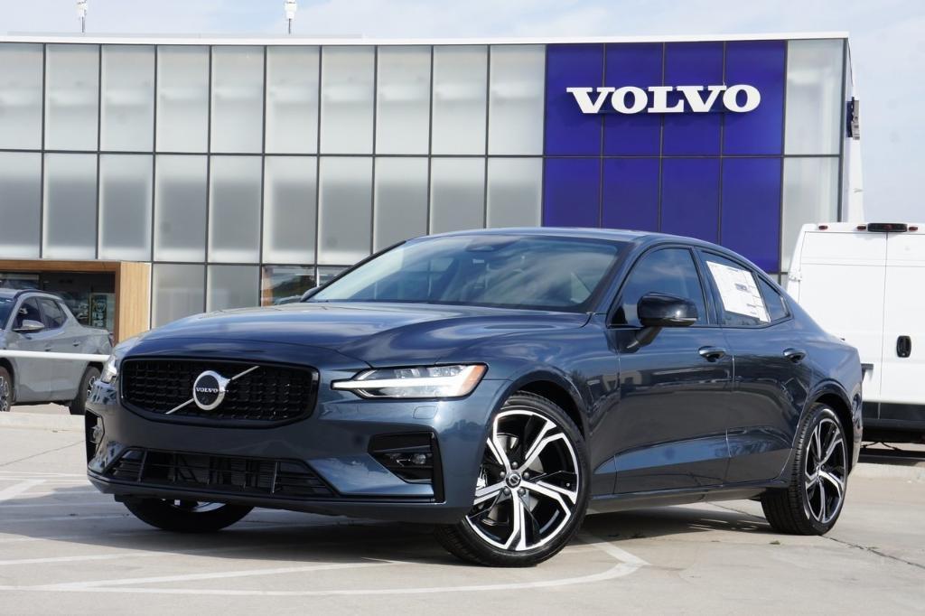 new 2024 Volvo S60 car, priced at $52,875