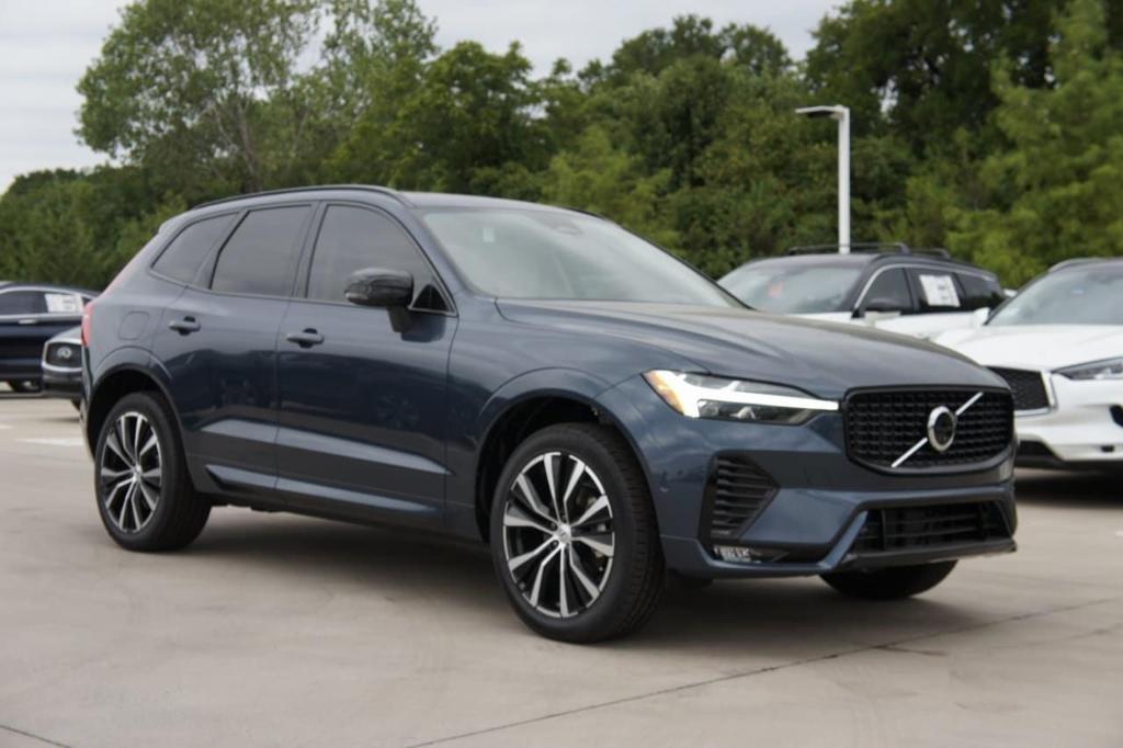 new 2025 Volvo XC40 car, priced at $50,585