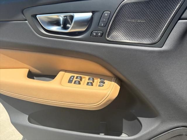 new 2025 Volvo XC60 car, priced at $60,460