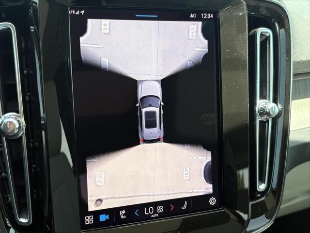 new 2025 Volvo XC40 car, priced at $50,610
