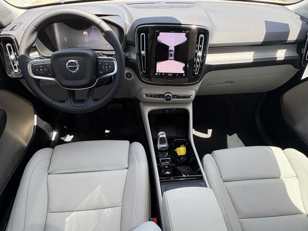 new 2025 Volvo XC40 car, priced at $50,610