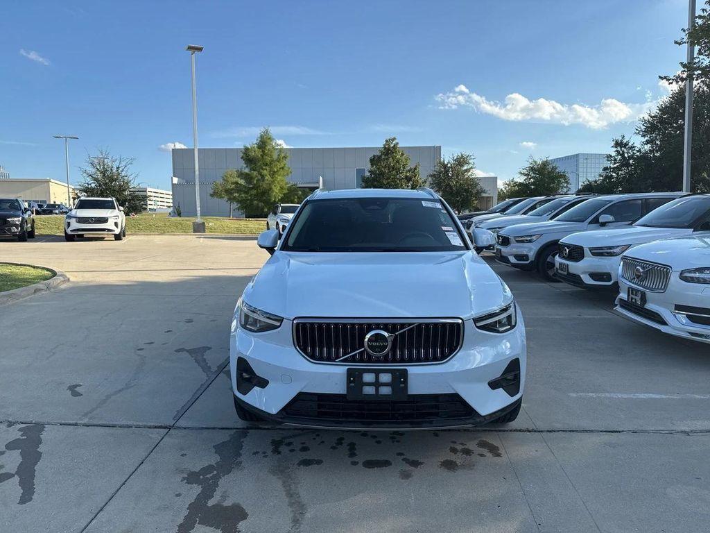 used 2025 Volvo XC40 car, priced at $36,300
