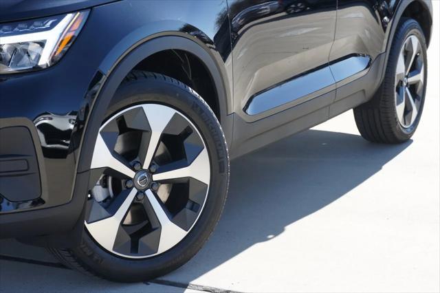 new 2025 Volvo XC40 car, priced at $45,485