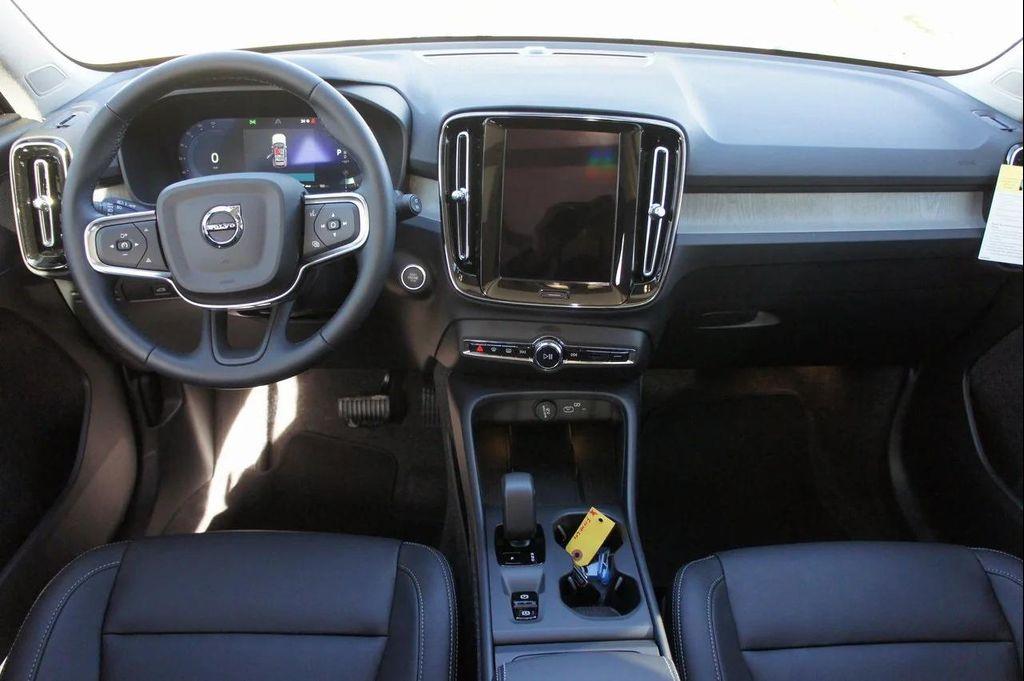 new 2025 Volvo XC40 car, priced at $45,465