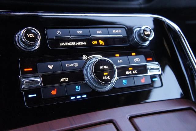 used 2022 Lincoln Navigator car, priced at $49,594