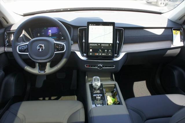 new 2025 Volvo XC90 car, priced at $60,495