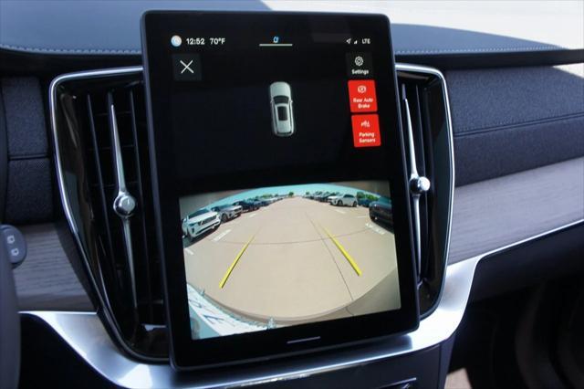 new 2025 Volvo XC90 car, priced at $60,495