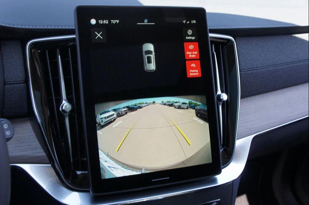 new 2025 Volvo XC90 car, priced at $60,495