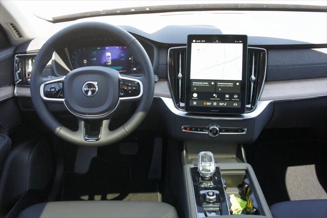 new 2025 Volvo XC90 car, priced at $60,495