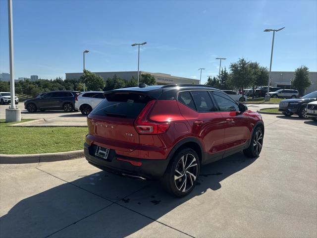 used 2020 Volvo XC40 car, priced at $28,410