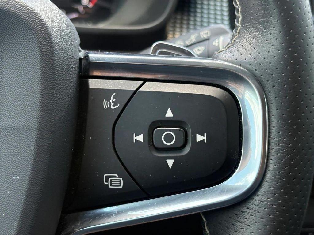 used 2020 Volvo XC40 car, priced at $26,916