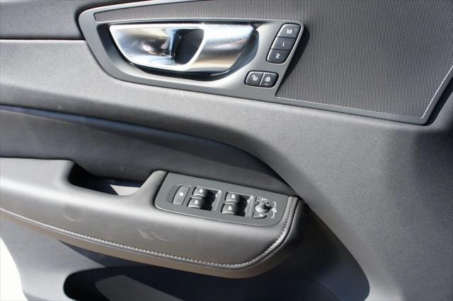 new 2025 Volvo XC60 car, priced at $49,895