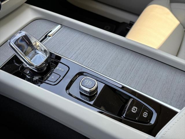 new 2025 Volvo XC60 car, priced at $61,335