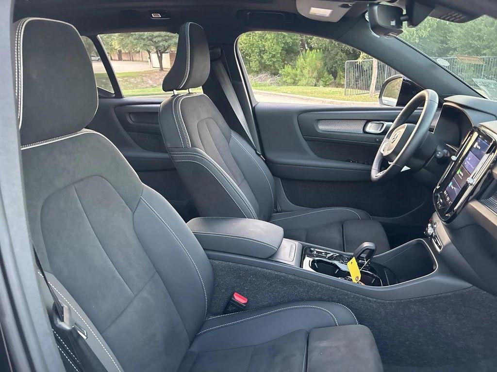 used 2025 Volvo XC40 car, priced at $37,999