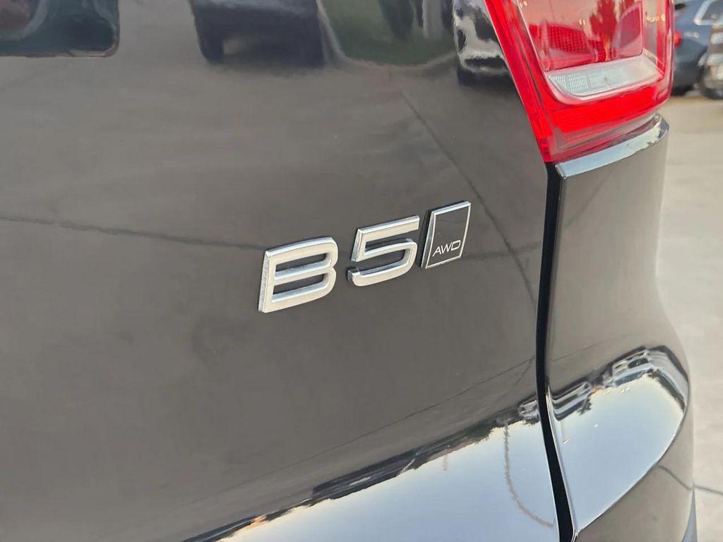 used 2025 Volvo XC40 car, priced at $37,999