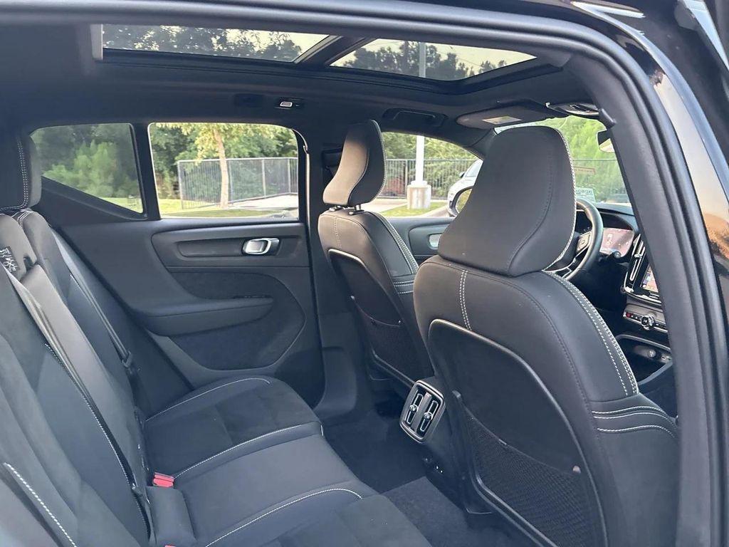 used 2025 Volvo XC40 car, priced at $37,999