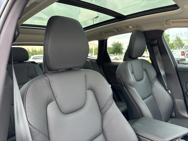 used 2022 Volvo XC60 car, priced at $38,128