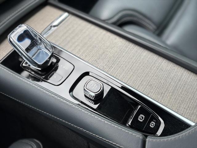 used 2022 Volvo XC90 Recharge Plug-In Hybrid car, priced at $51,515