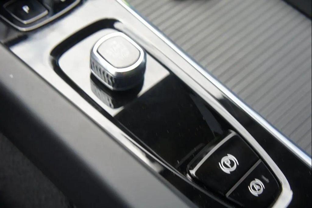 used 2024 Volvo XC60 car, priced at $39,700