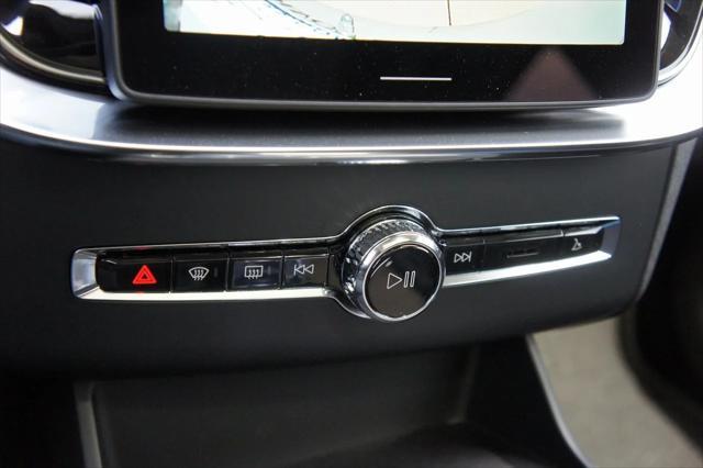 new 2025 Volvo XC90 car, priced at $61,405