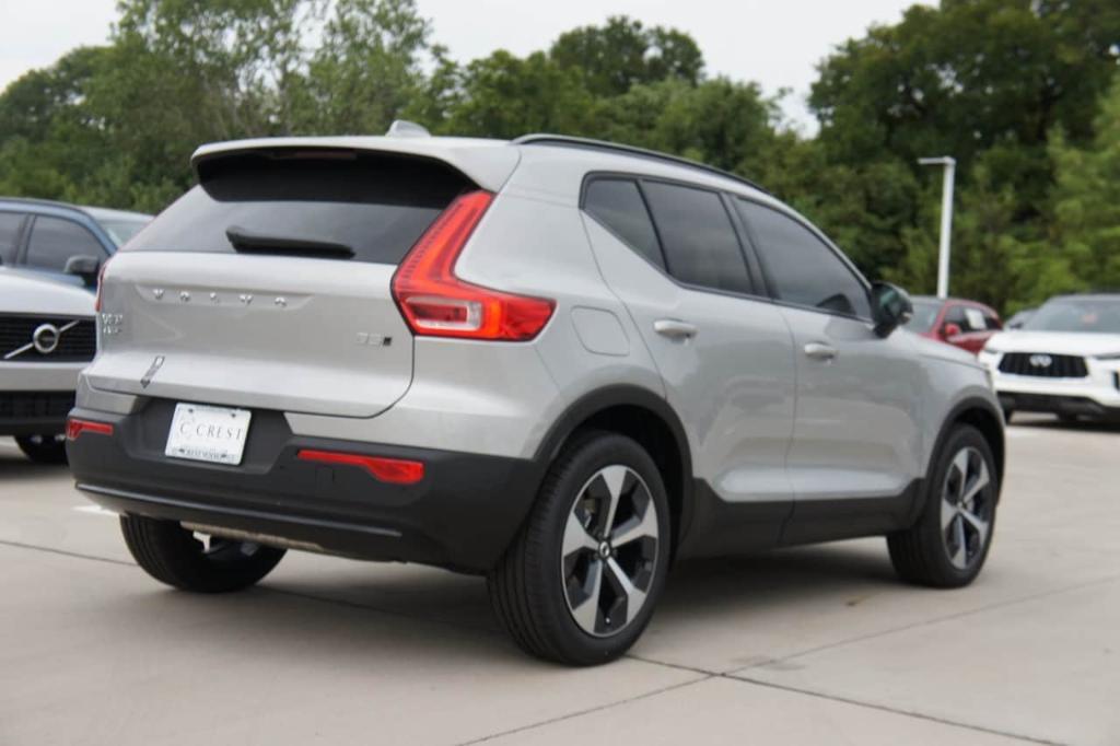 new 2025 Volvo XC40 car, priced at $48,315