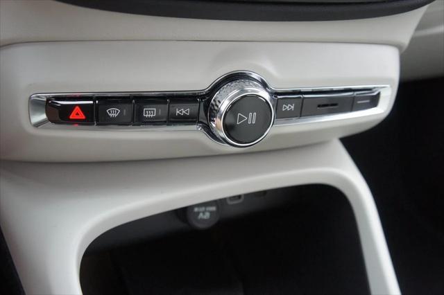 new 2025 Volvo XC40 car, priced at $51,785