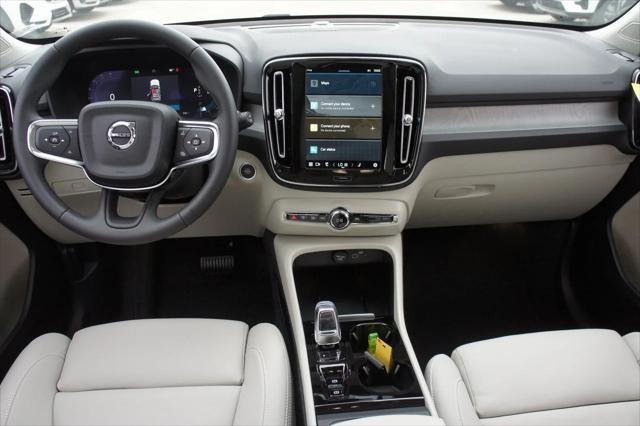 new 2025 Volvo XC40 car, priced at $51,785