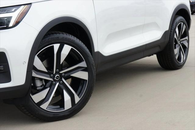 new 2025 Volvo XC40 car, priced at $51,785