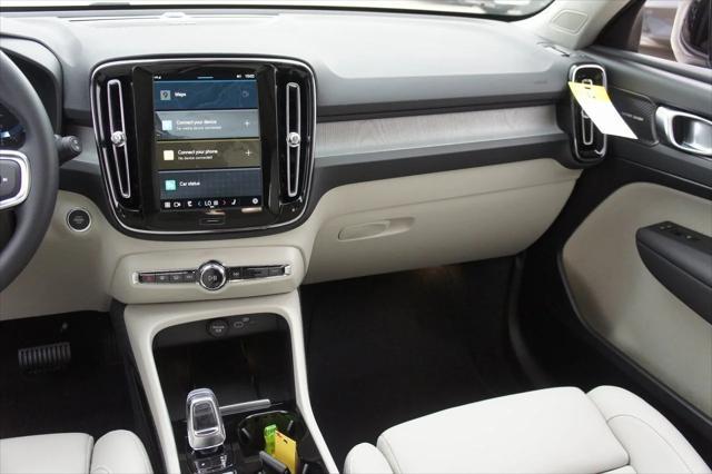 new 2025 Volvo XC40 car, priced at $51,785