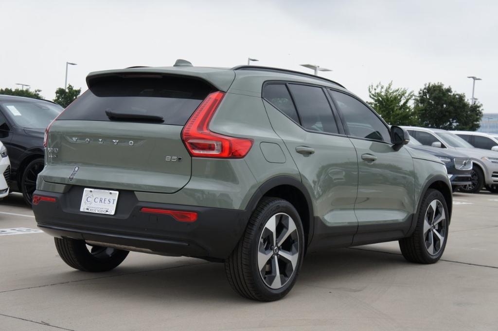 new 2025 Volvo XC40 car, priced at $47,315