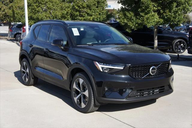 new 2025 Volvo XC40 car, priced at $47,145