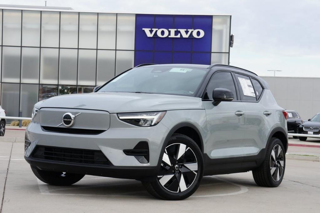 new 2024 Volvo XC40 Recharge Pure Electric car, priced at $51,275