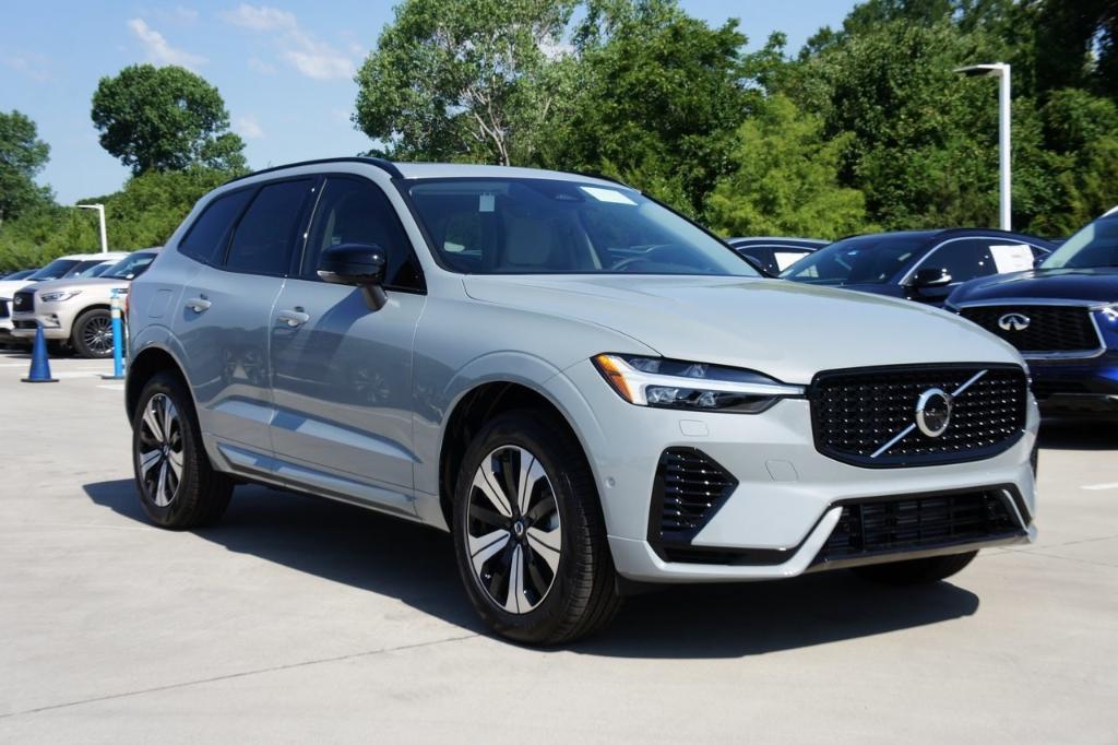 new 2025 Volvo XC60 Plug-In Hybrid car, priced at $65,435