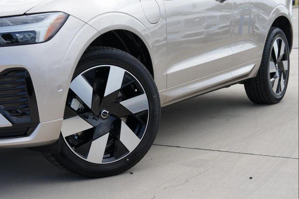 new 2025 Volvo XC60 Plug-In Hybrid car, priced at $65,510