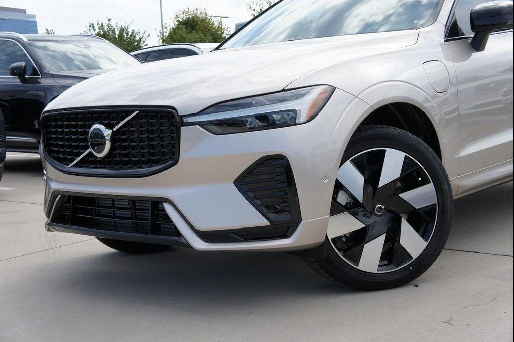 new 2025 Volvo XC60 Plug-In Hybrid car, priced at $65,510