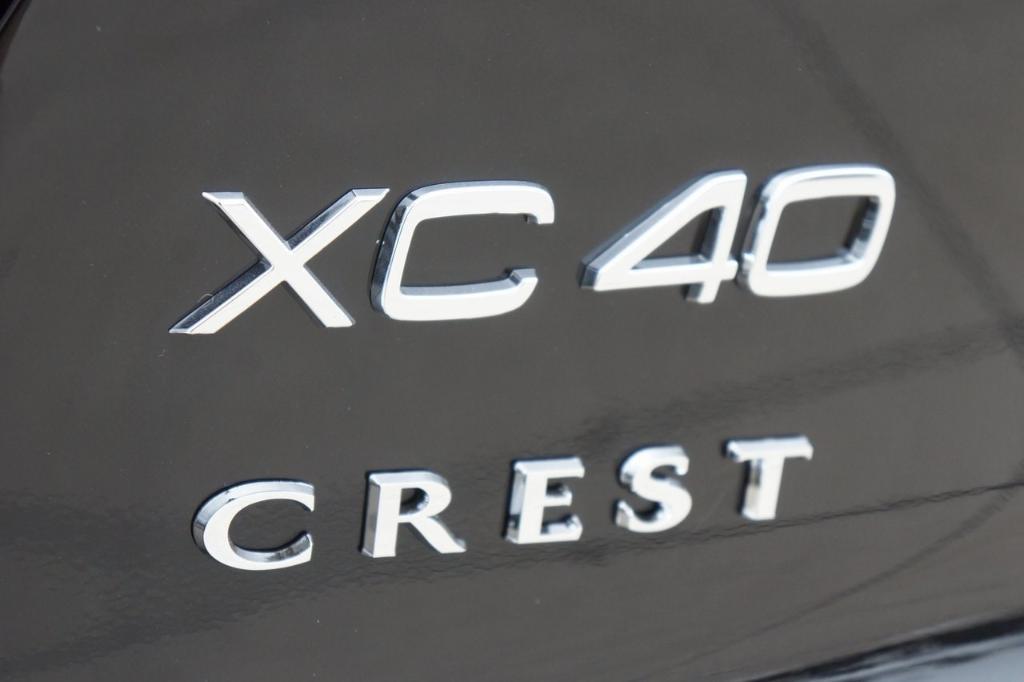 new 2025 Volvo XC40 car, priced at $48,315