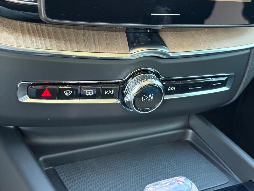 new 2026 Volvo XC60 car, priced at $72,175