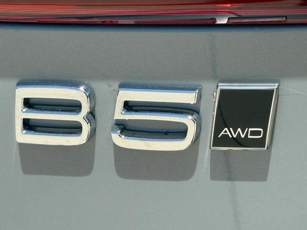 new 2026 Volvo XC60 car, priced at $57,985