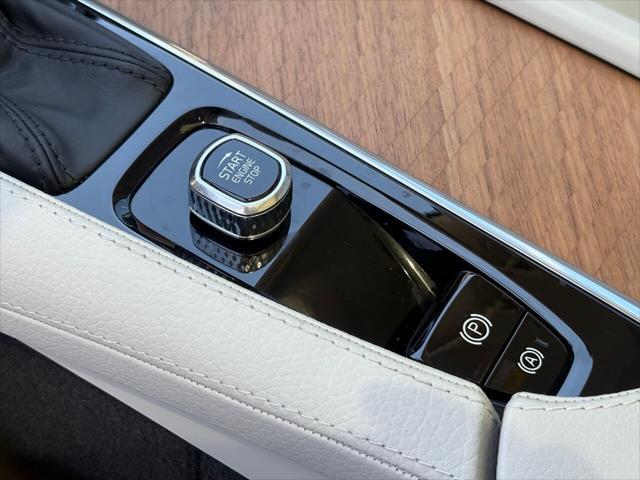used 2022 Volvo XC90 car, priced at $45,184