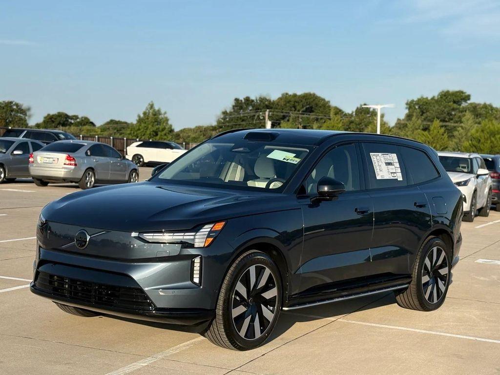 new 2025 Volvo EX90 car, priced at $89,380