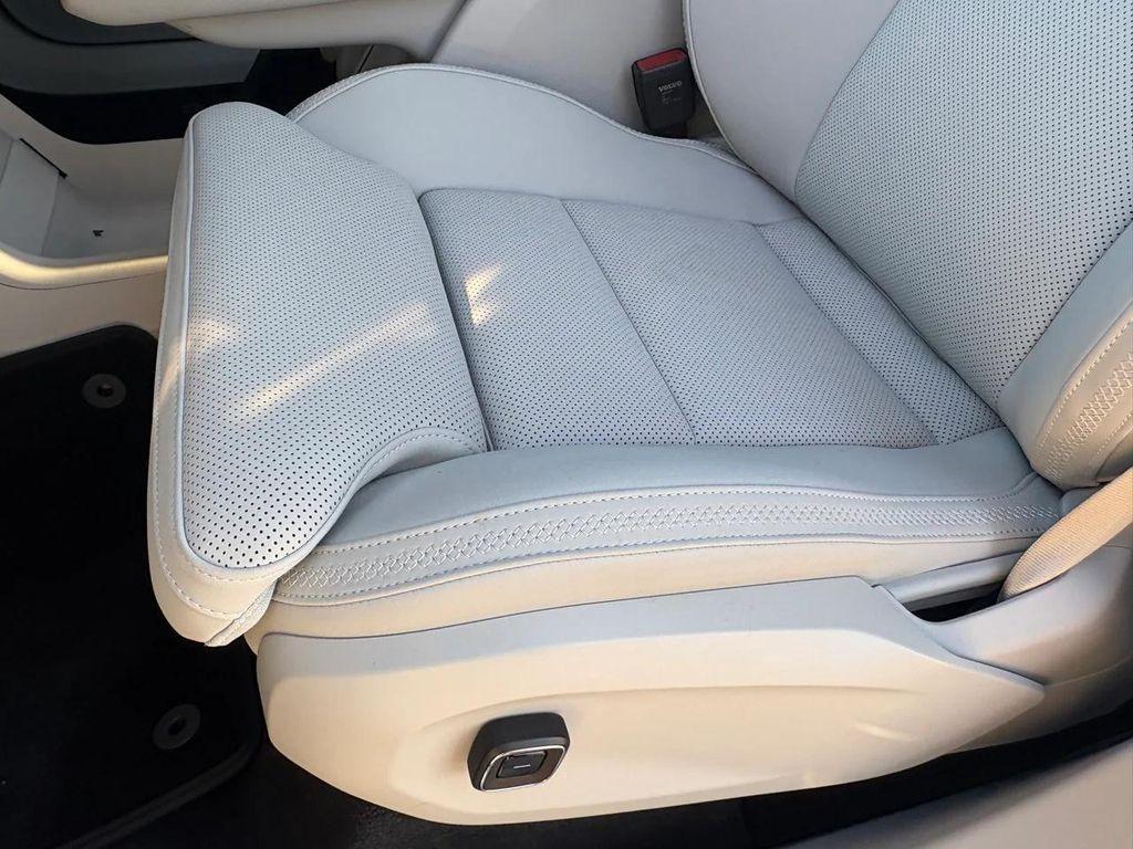 new 2025 Volvo EX90 car, priced at $89,380