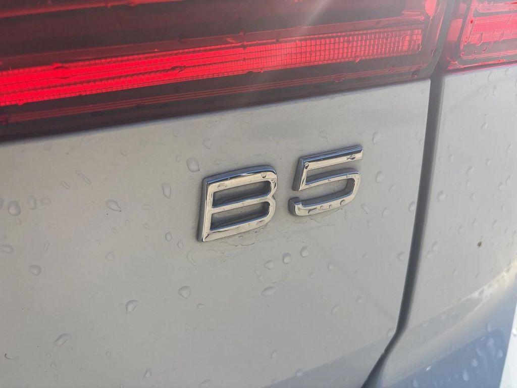 used 2022 Volvo XC60 car, priced at $29,000