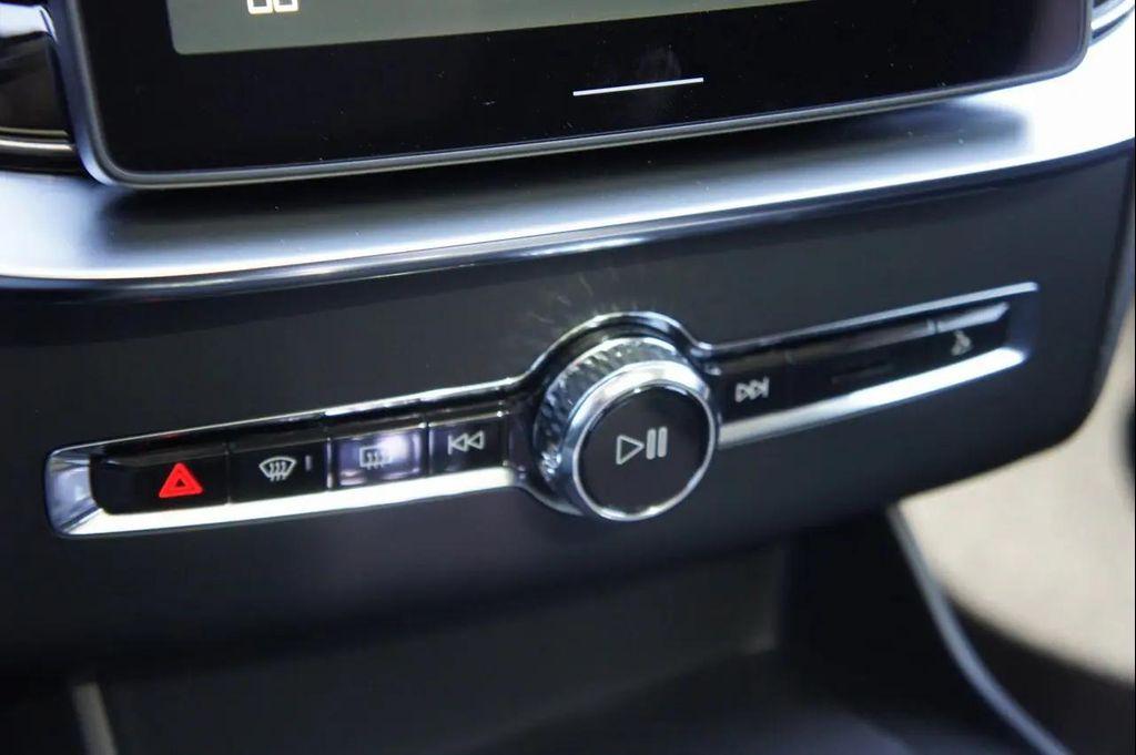 new 2025 Volvo XC90 Plug-In Hybrid car, priced at $76,885