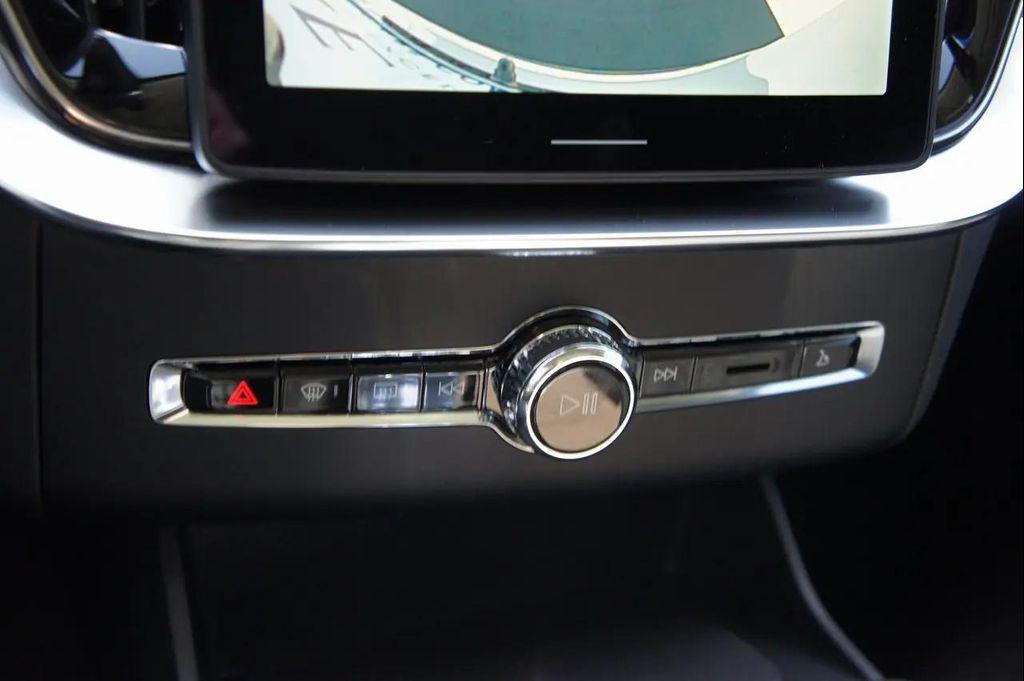 new 2025 Volvo XC90 Plug-In Hybrid car, priced at $76,885