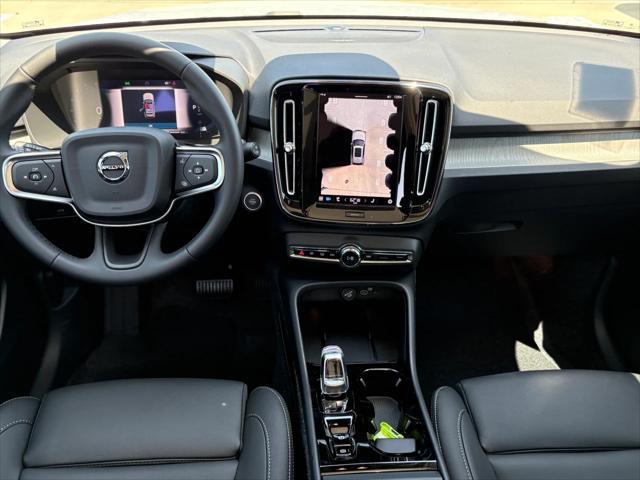 new 2025 Volvo XC40 car, priced at $51,565