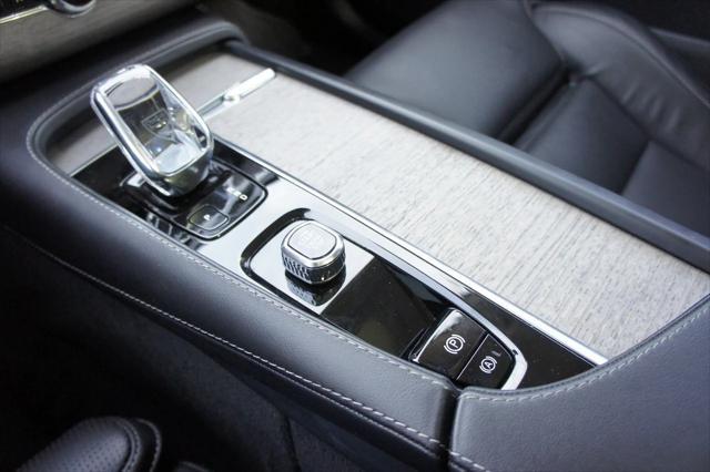 used 2022 Volvo XC90 Recharge Plug-In Hybrid car, priced at $39,110