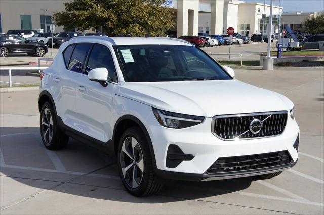 new 2025 Volvo XC40 car, priced at $43,845