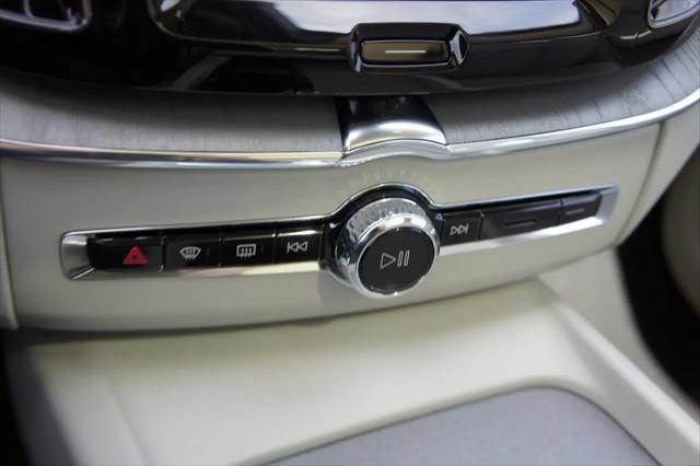 new 2025 Volvo XC60 car, priced at $56,510