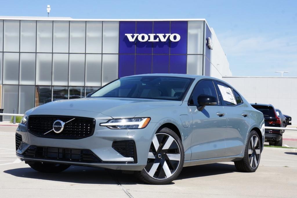 new 2024 Volvo S60 Recharge Plug-In Hybrid car, priced at $57,477