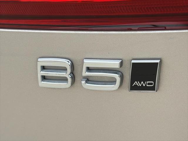used 2023 Volvo XC60 car, priced at $36,704